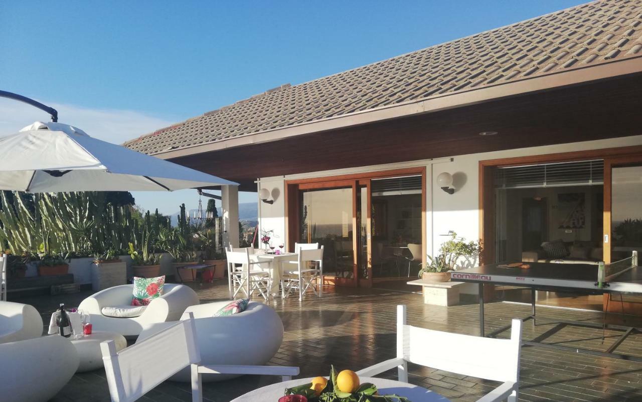 Villa Barbara Giardini-Naxos Zewnętrze zdjęcie
